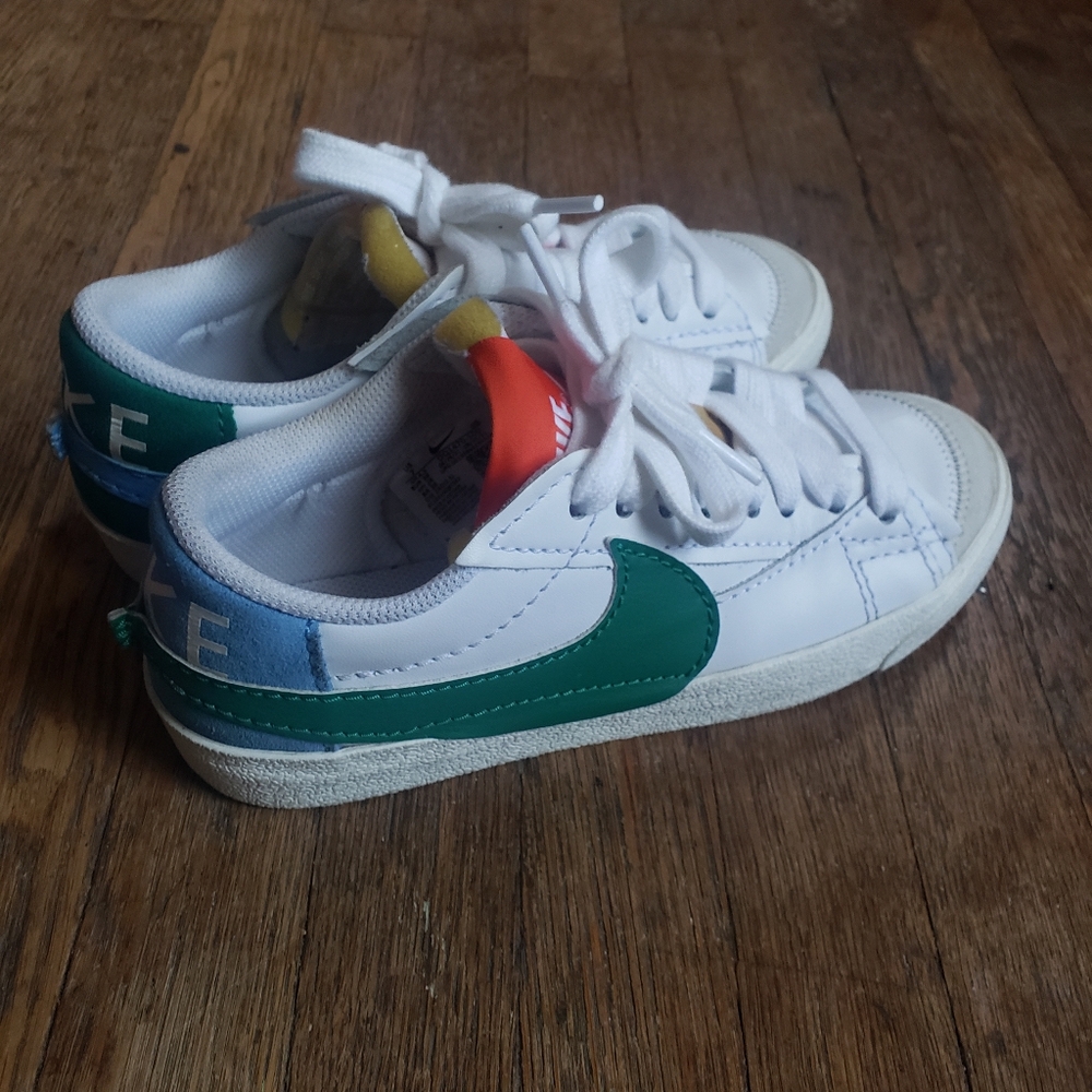 Nike blaze size 7